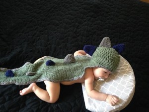 Dino Tail-Hat. Crochet hat into a knitted tail.